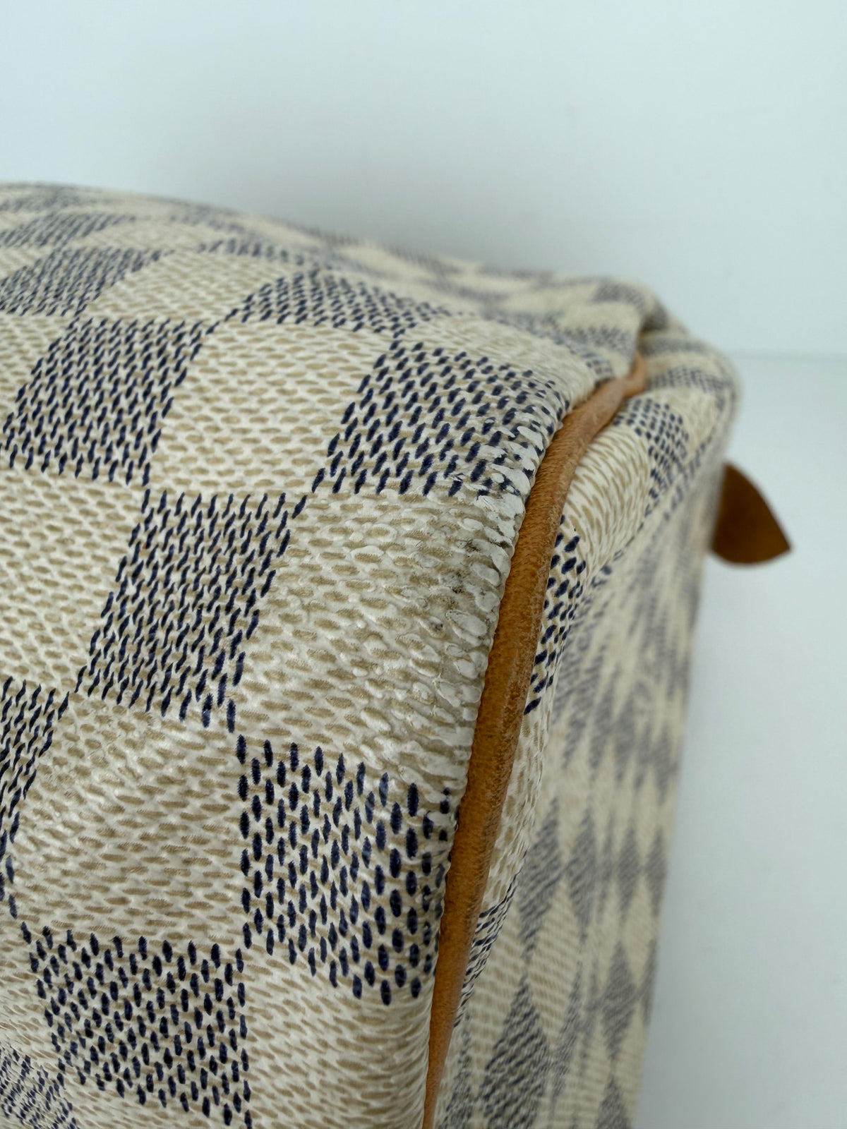 Louis Vuitton Speedy 30 Top Handle Bag in Damier Azur Coated Canvas 2010 YS27