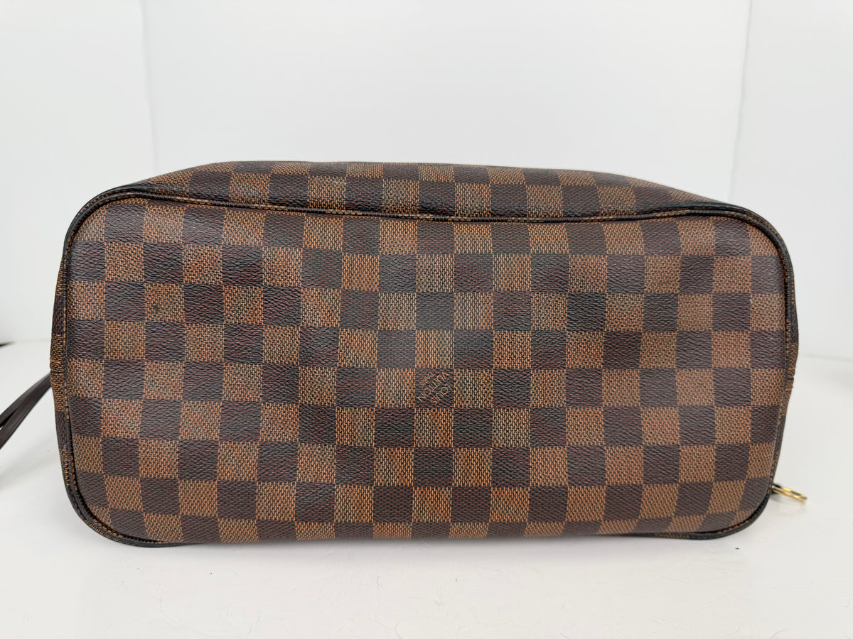 Louis Vuitton Neverfull MM Tote Bag in Damier Ebene Brown Coated Canvas 2011 YC8