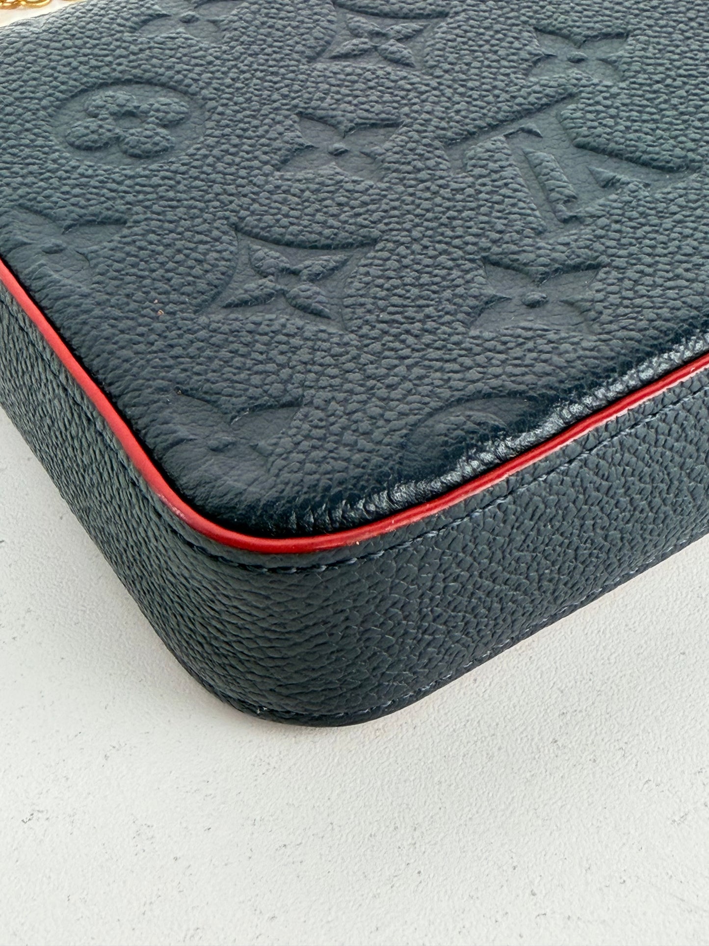 Louis Vuitton Pochette Felicie Crossbody Bag in Blue Monogram Empreinte Leather 2020 YS-08