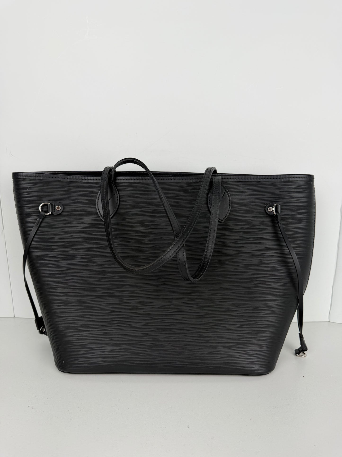 Louis Vuitton Neverfull MM Tote Bag in Black Epi Leather NFC YC-6