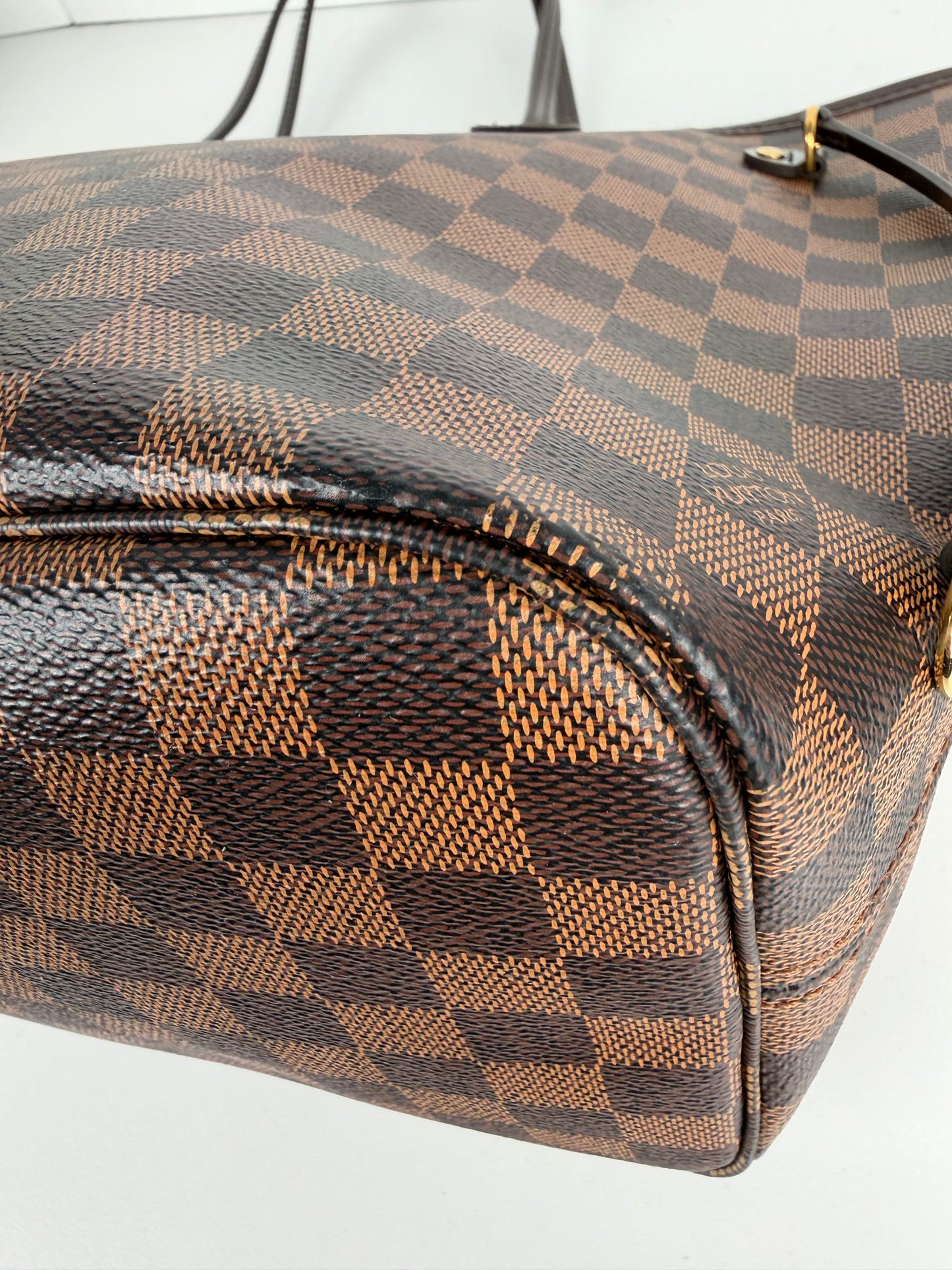 Louis Vuitton Neverfull MM Tote Bag in Damier Ebene Coated Canvas 2015 YE-1