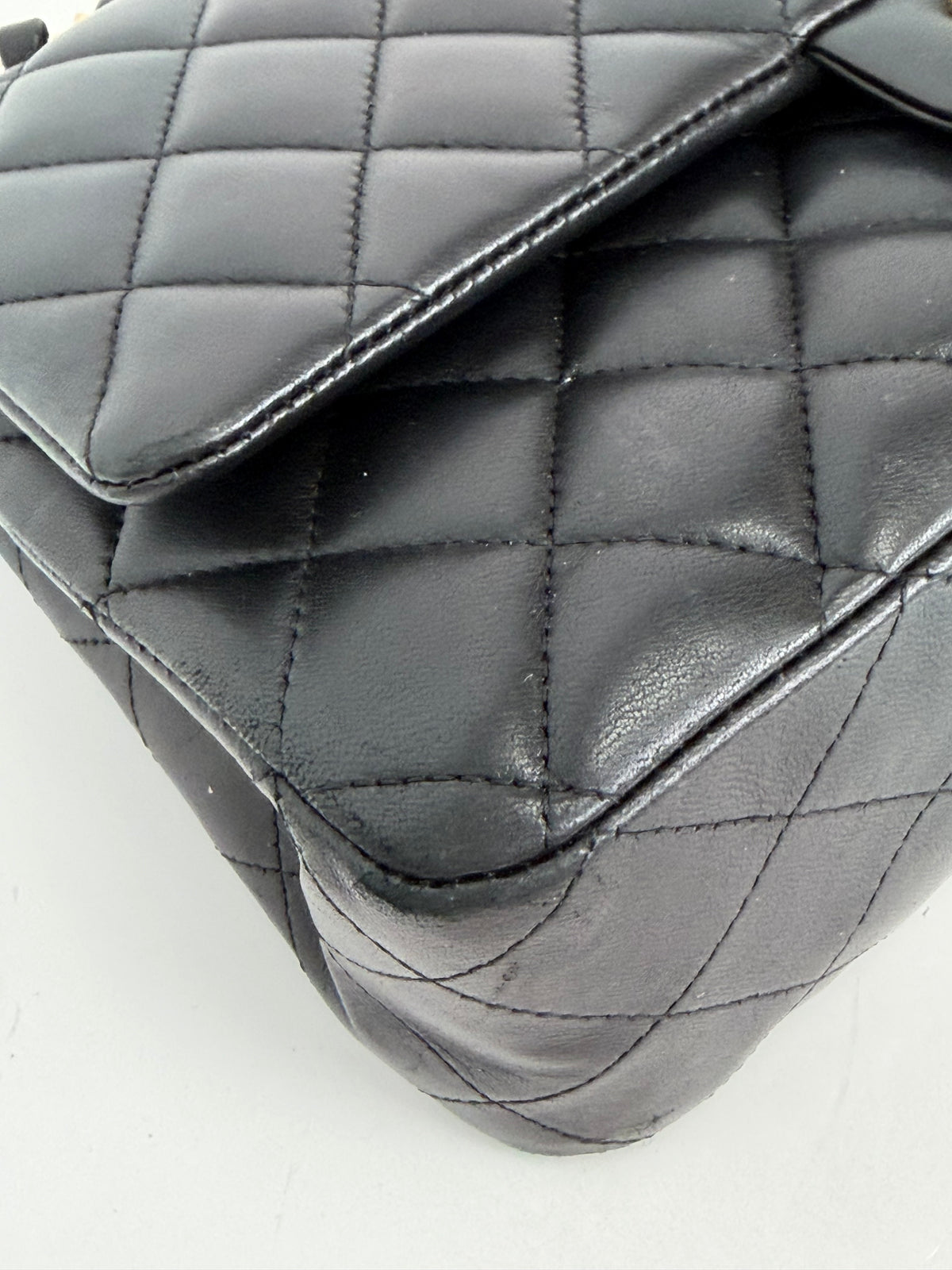 Chanel Classic Medium Double Flap Bag in Black Lambskin Gold Hardware 2019 YD2