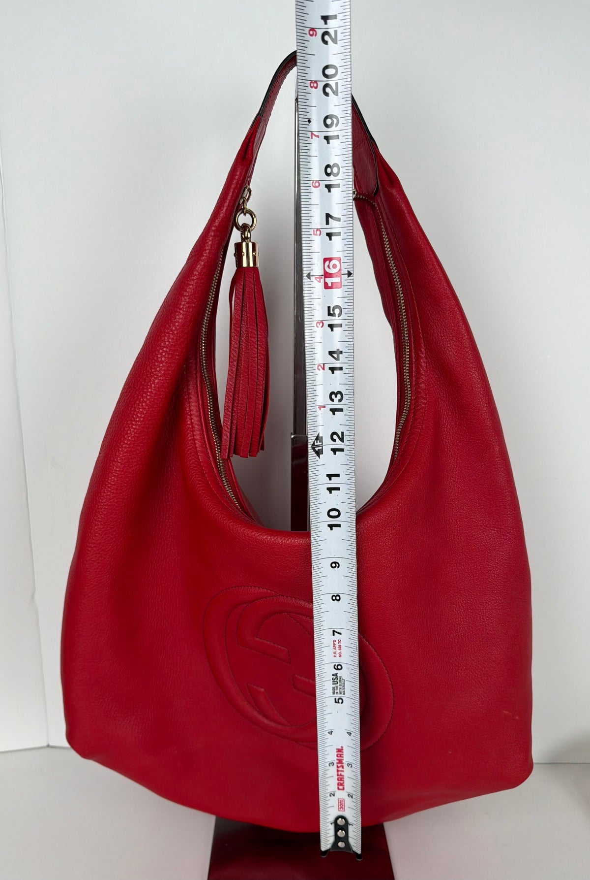 Gucci Soho Hobo Bag G Logo in Red Pebbled Leather Tassel