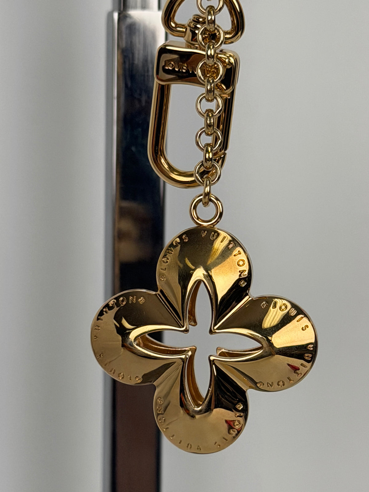 Louis Vuitton Gold-Tone Metal Eclipse Key Holder and Bag Charm Y