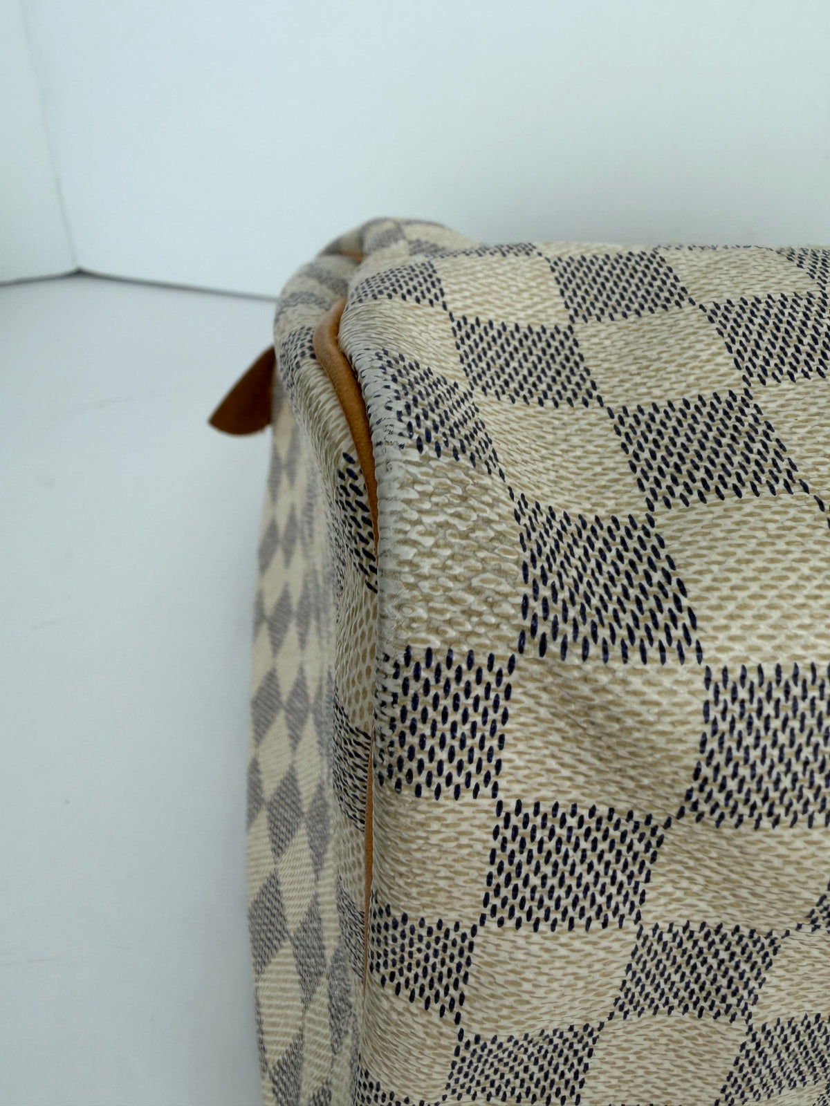 Louis Vuitton Speedy 30 Top Handle Bag in Damier Azur Coated Canvas 2010 YS27