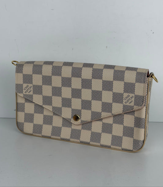 Louis Vuitton Felicie Pochette Bag in Damier Azur Coated Canvas 2019 S-06