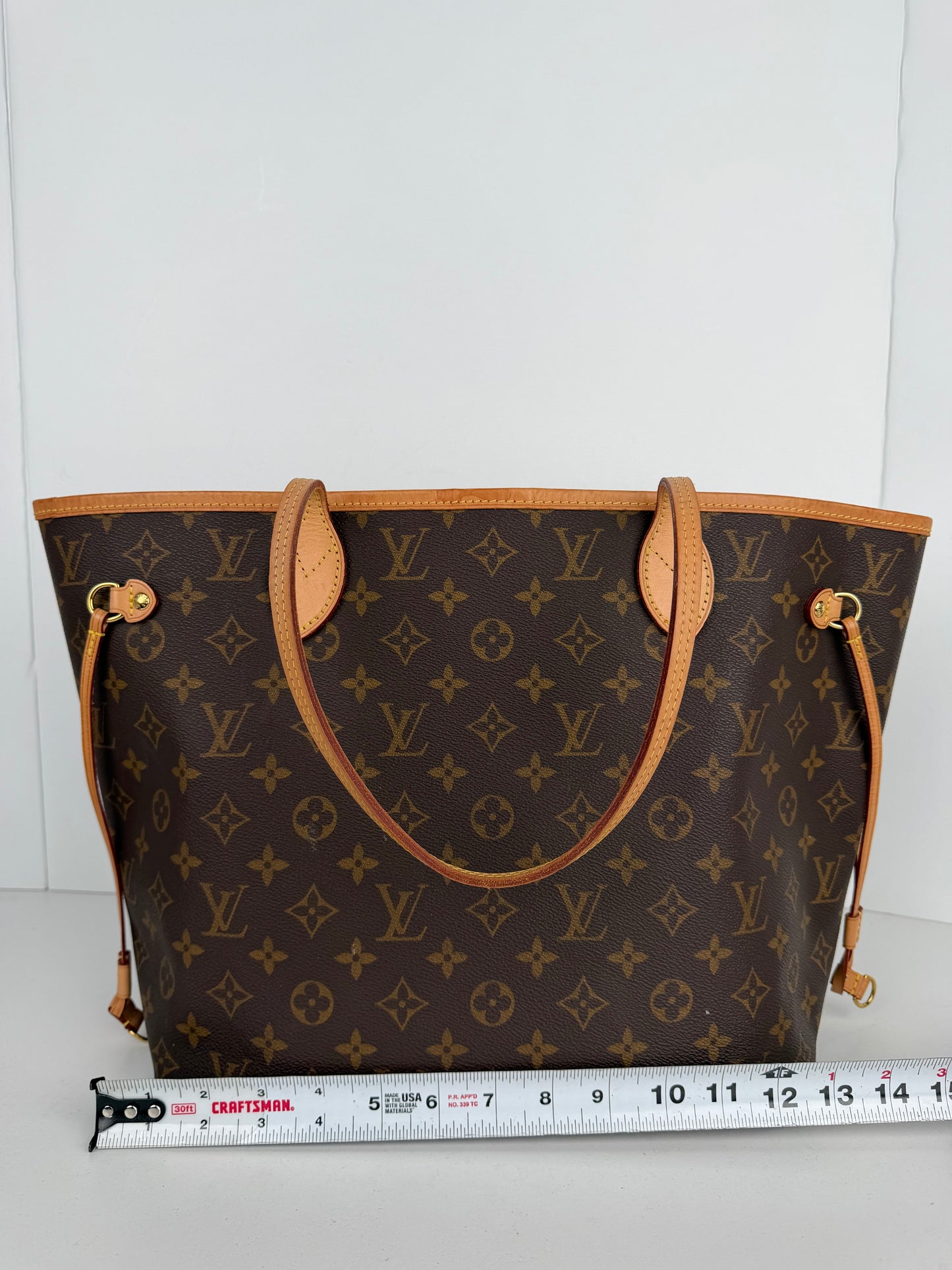 Louis Vuitton Monogram Neverfull MM Tote Bag in LV Monogram Canvas NFC S