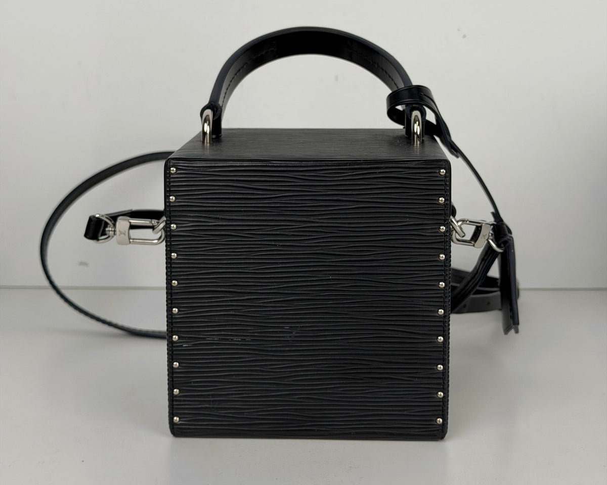 Louis Vuitton Bleecker Box in Black Epi Leather 2019 YS22