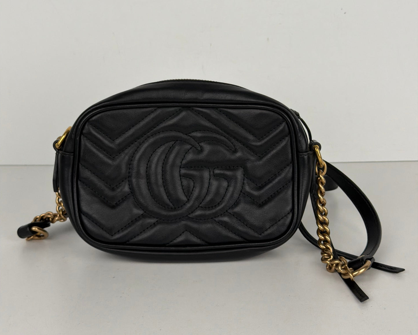 Gucci GG Marmont Mini Shoulder Bag in Black Matelasse Leather Y-06