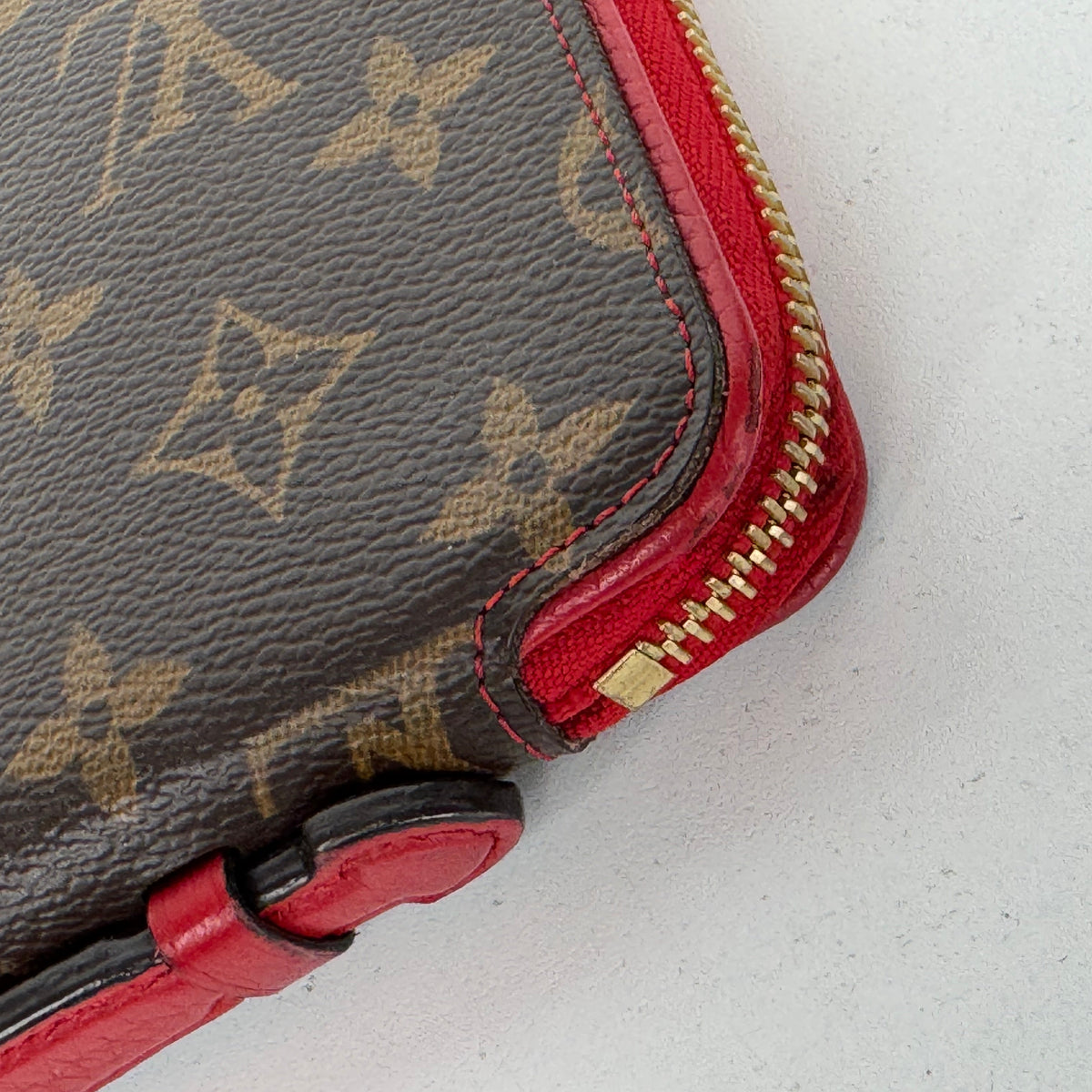 Louis Vuitton Zippy Retiro Wallet in Brown LV Monogram Coated Canvas 2015 YK2