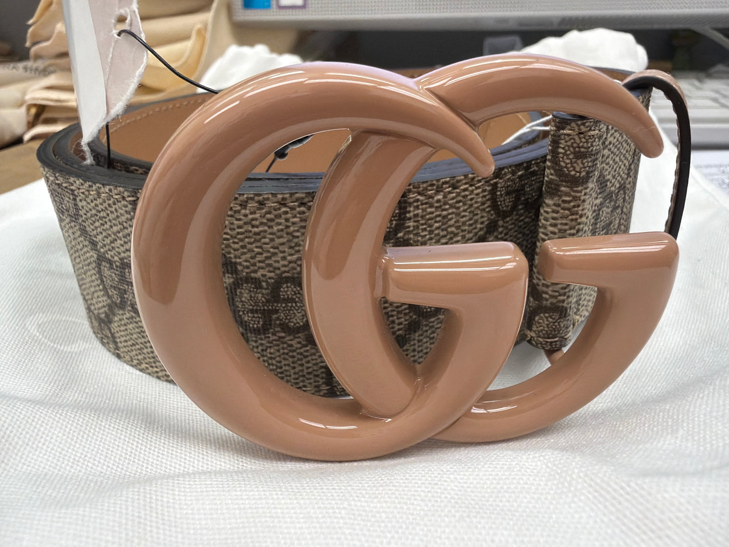 Gucci GG Marmont Belt – Beige/Ebony GG Supreme Canvas with Nude GG Buckle