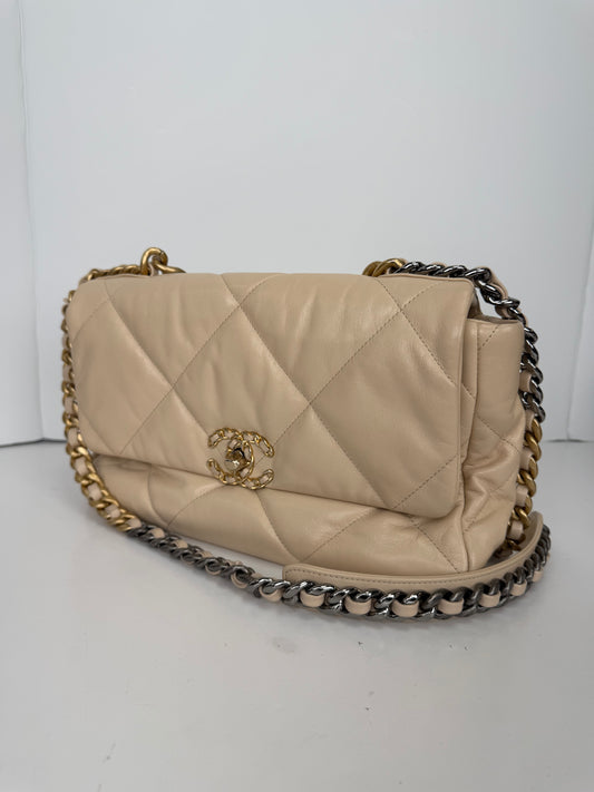 Chanel 19 Flap Bag in Beige Leather 2020 YF4