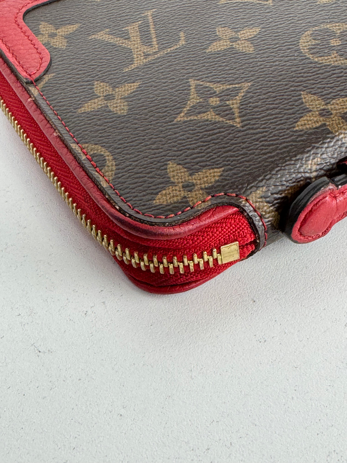 Louis Vuitton Zippy Retiro Wallet in Brown LV Monogram Coated Canvas 2015 YK2
