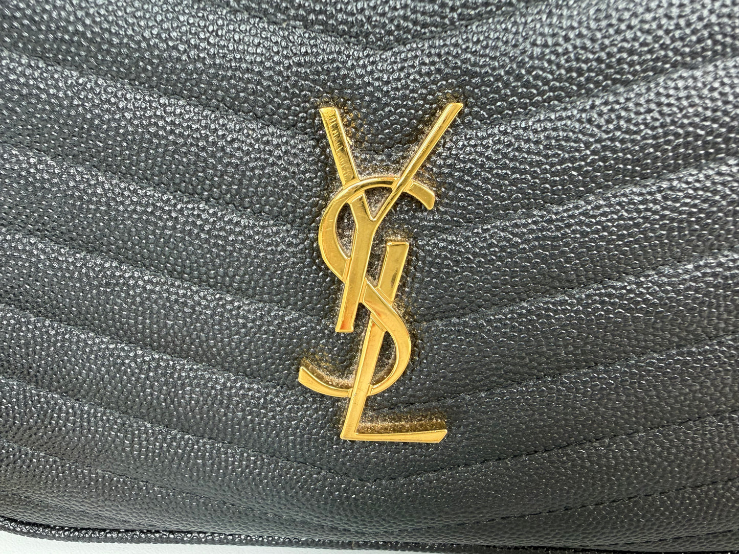 Saint Laurent Lou Camera Bag Mini in Black Grain De Poudre Leather YS-11