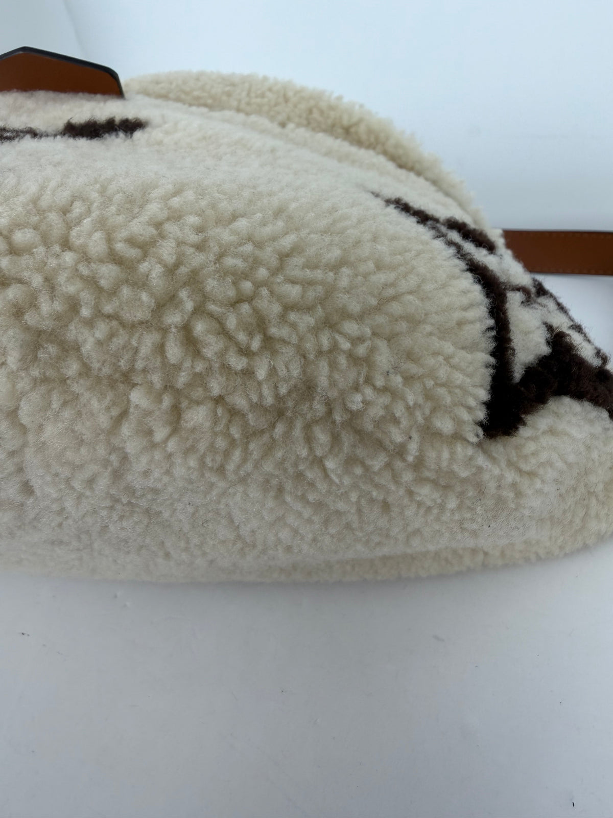 Louis Vuitton Teddy Fleece Bumbag in Beige & Brown Giant Monogram NFC YD-2
