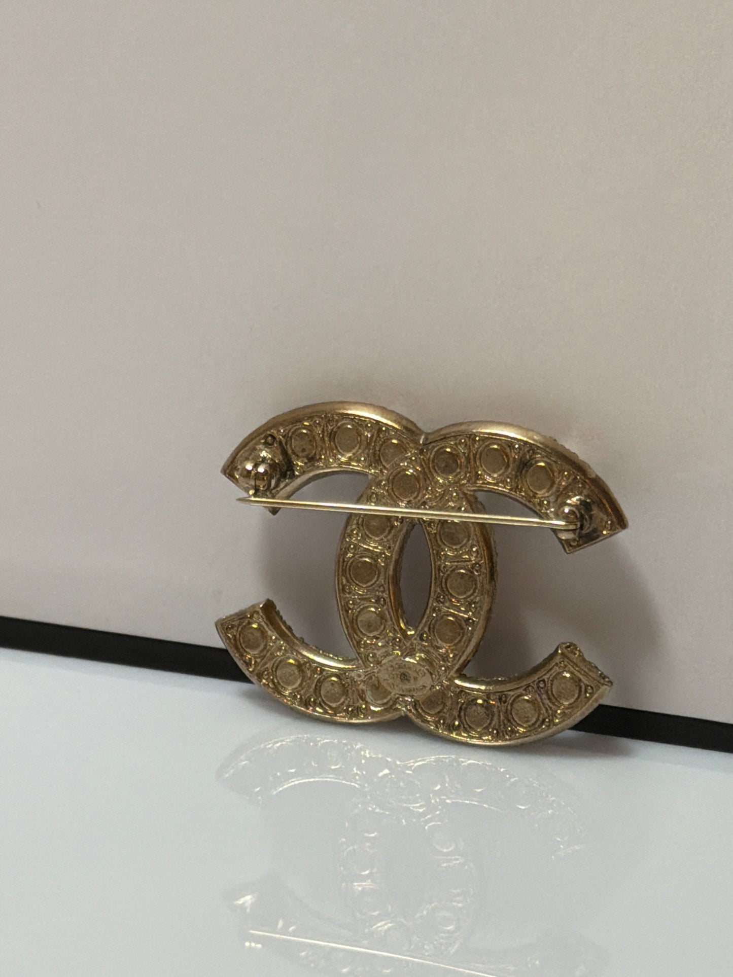 Chanel Pearl & Strass CC Pin Brooch Gold
