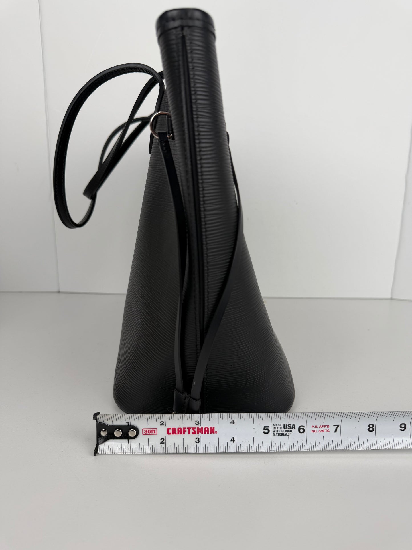 Louis Vuitton Neverfull MM Tote Bag in Black Epi Leather NFC YC-6
