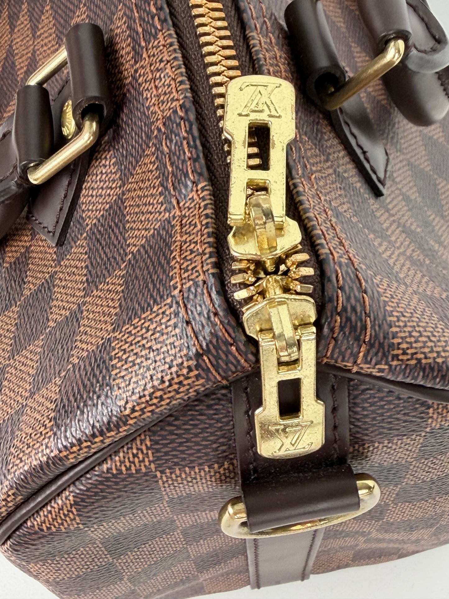 Louis Vuitton Speedy Bandouliere 25 Bag in Damier Ebene Coated Canvas NFC YD-5