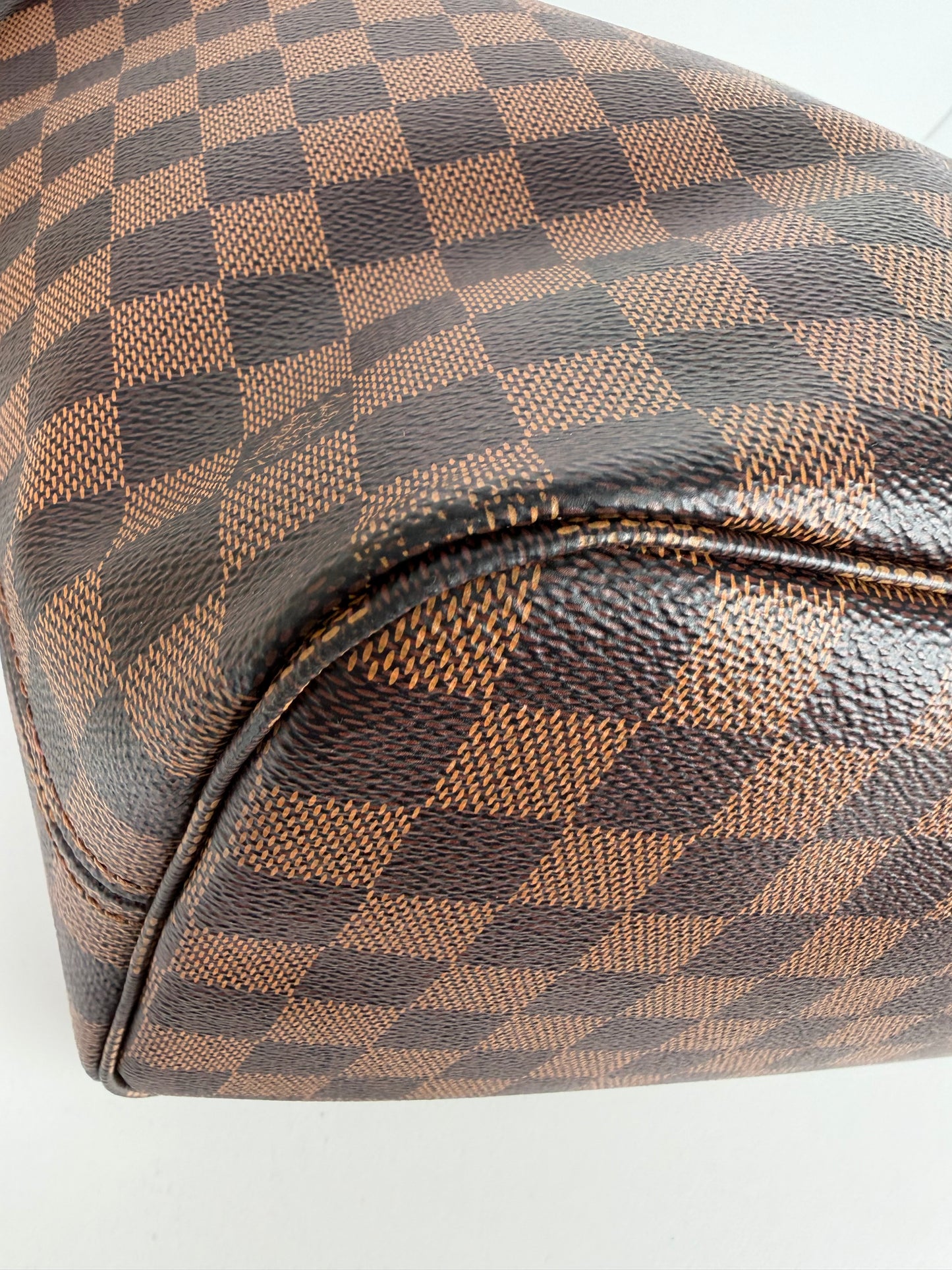 Louis Vuitton Neverfull MM Tote Bag in Damier Ebene Coated Canvas 2015 YE-1