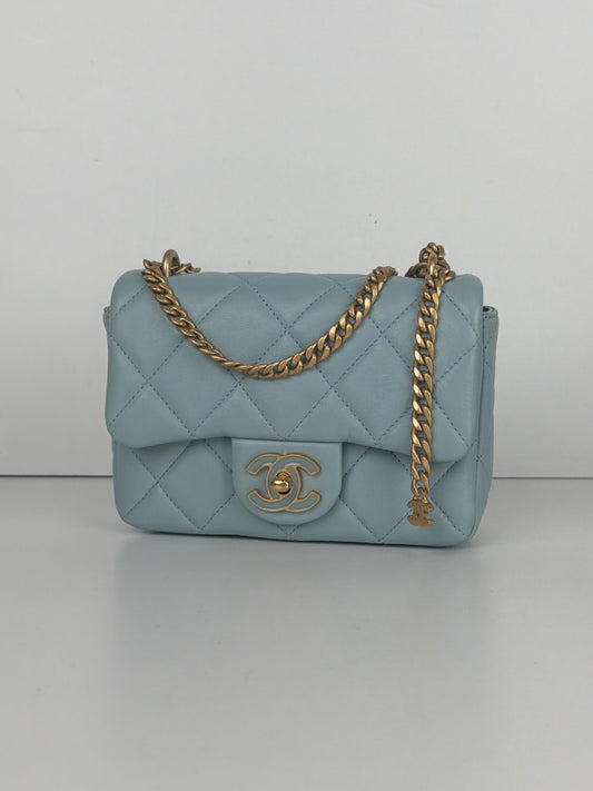 Chanel 2022 Small Pending CC Flap Bag D8