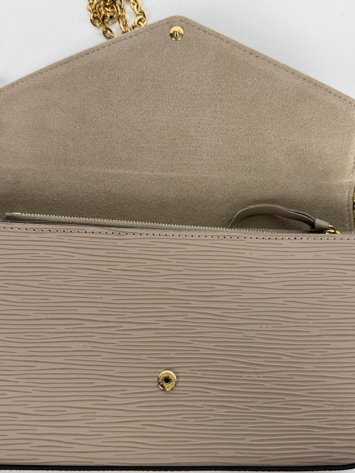 Louis Vuitton Felicie Pochette Chain Wallet in Epi Leather NFC YS11