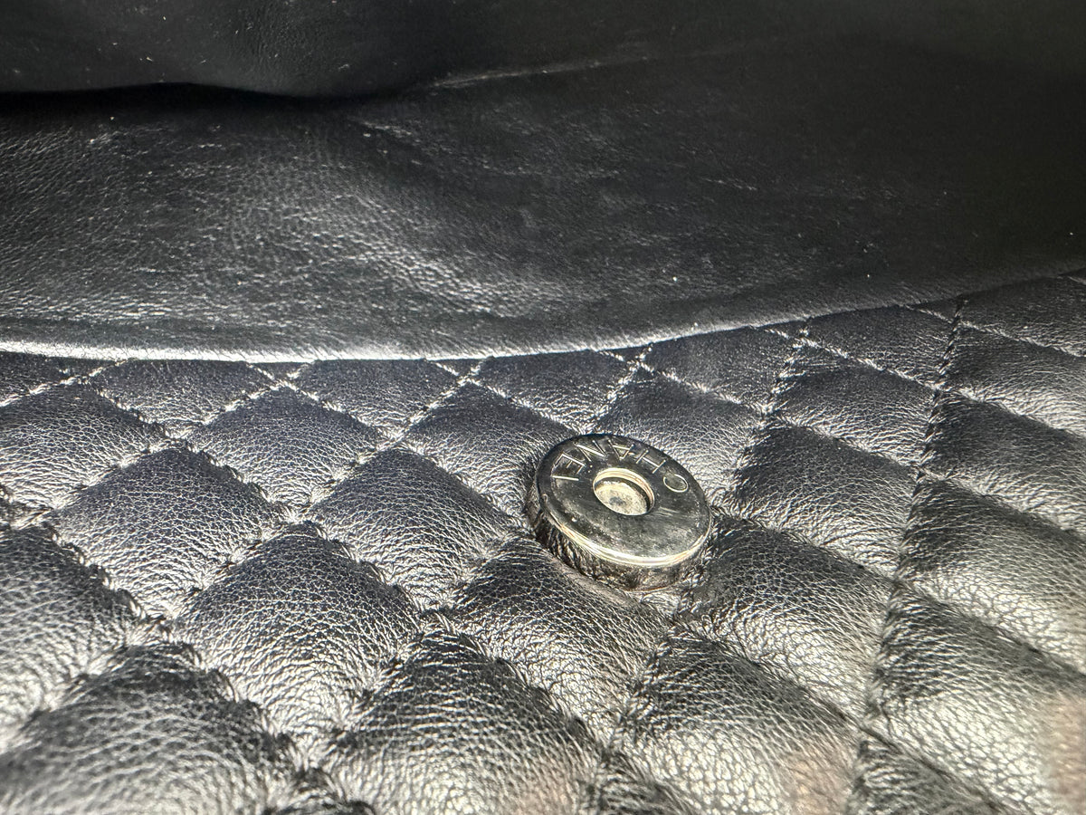 Chanel In The Business Shoulder Bag in Quilted Leather Silver-Tone Hardware 2011  YC3
