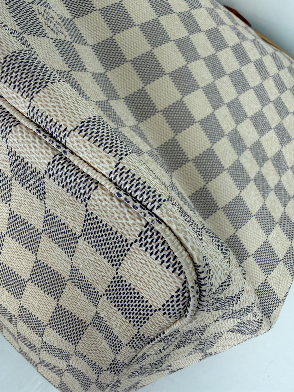 Louis Vuitton Neverfull GM Tote Bag in Damier Azur Coated Canvas 2014 YS12