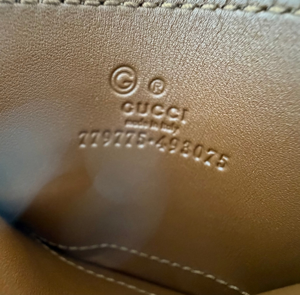 Gucci GG Supreme Card Case in Beige & Ebony Canvas K-1