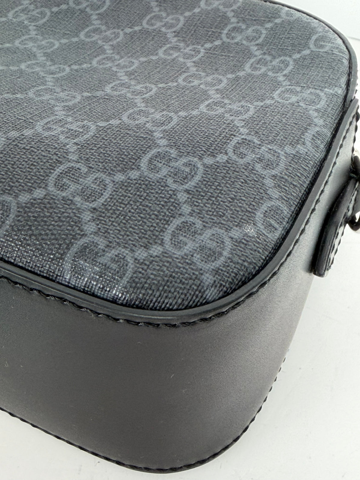 Gucci Web Camera Men's Shoulder Bag Small in Black GG Supreme Coated Canvas YS23