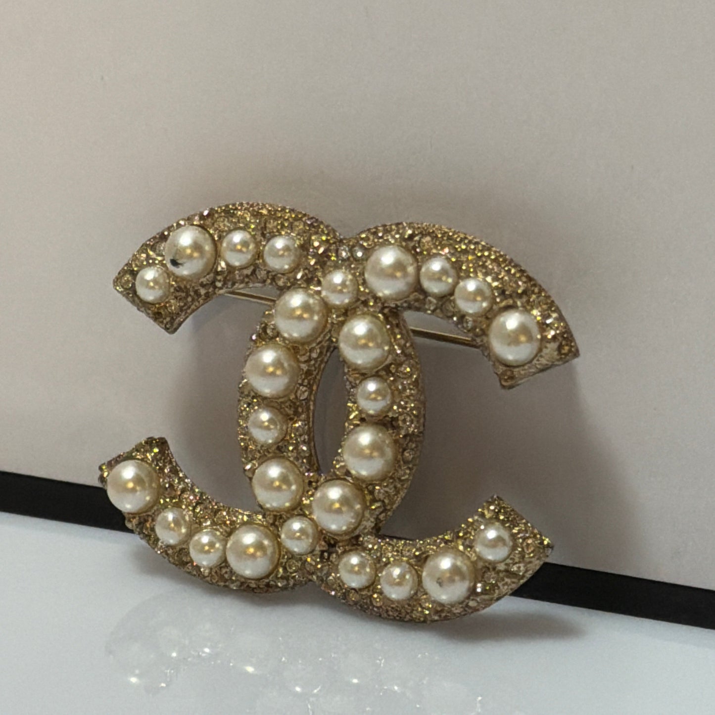 Chanel Pearl & Strass CC Pin Brooch Gold