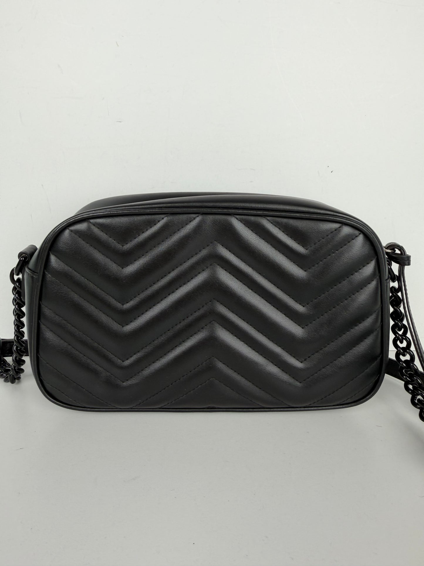 Gucci Monochrome GG Marmont Chain Shoulder Bag Small in Black Quilted Leather YS-13