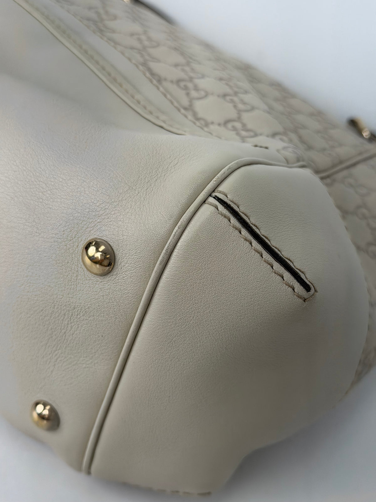 Gucci Mayfair Tote Bag in Off-White Guccissima Monogram Leather YU-3