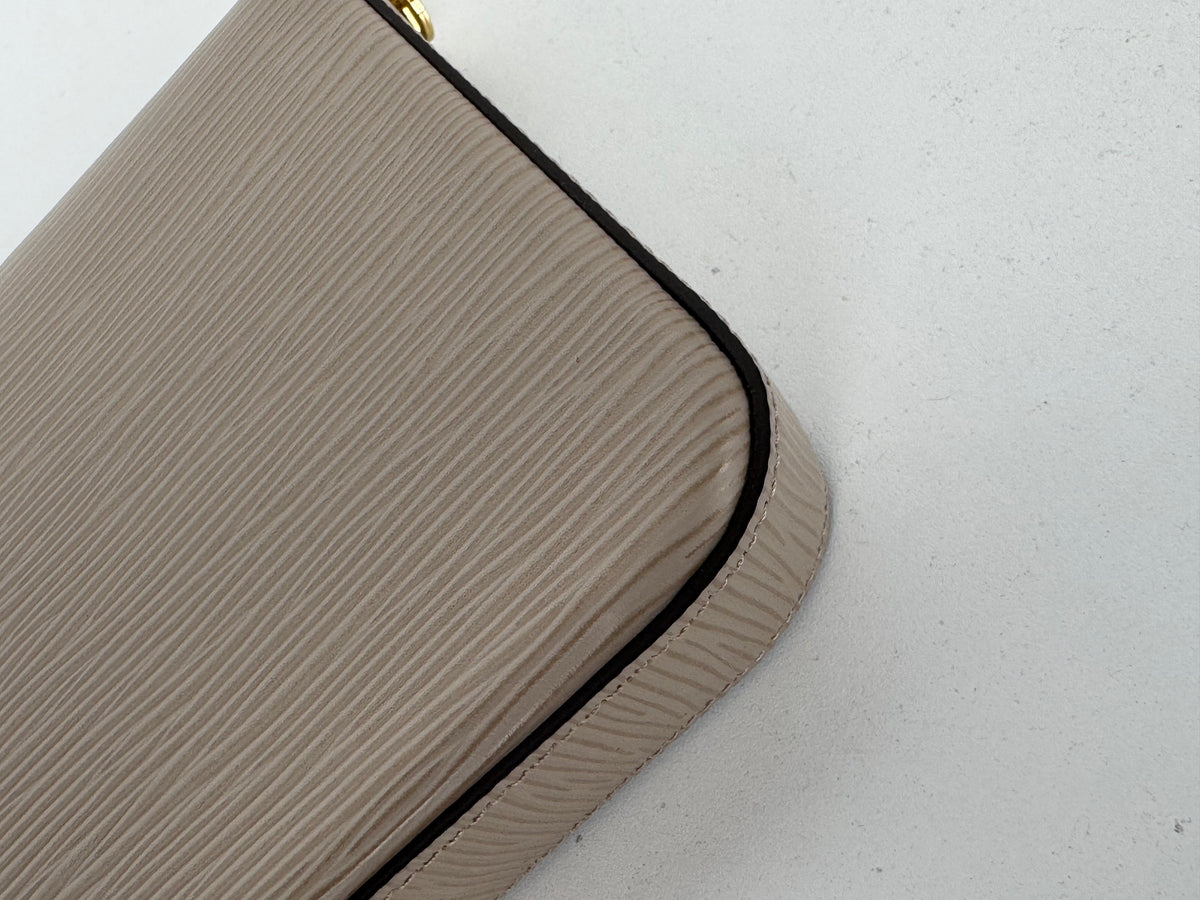 Louis Vuitton Felicie Pochette Chain Wallet in Epi Leather NFC YS11