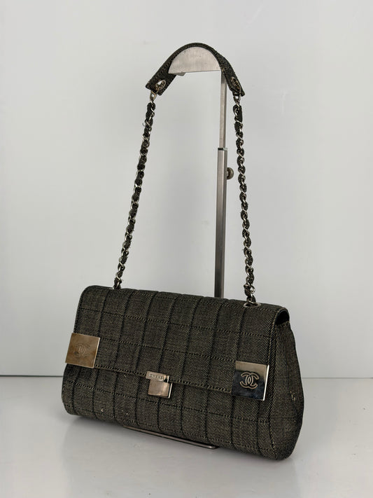Chanel Chocolate Bar Flap Shoulder Bag Vintage in Grey Denim 2002-2003 YS10