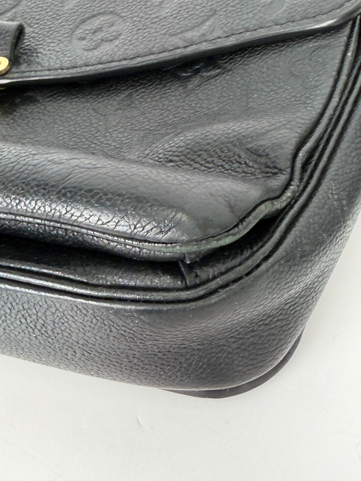 Louis Vuitton Pochette Metis Bag in Black Monogram Empreinte Leather NFC YE-5