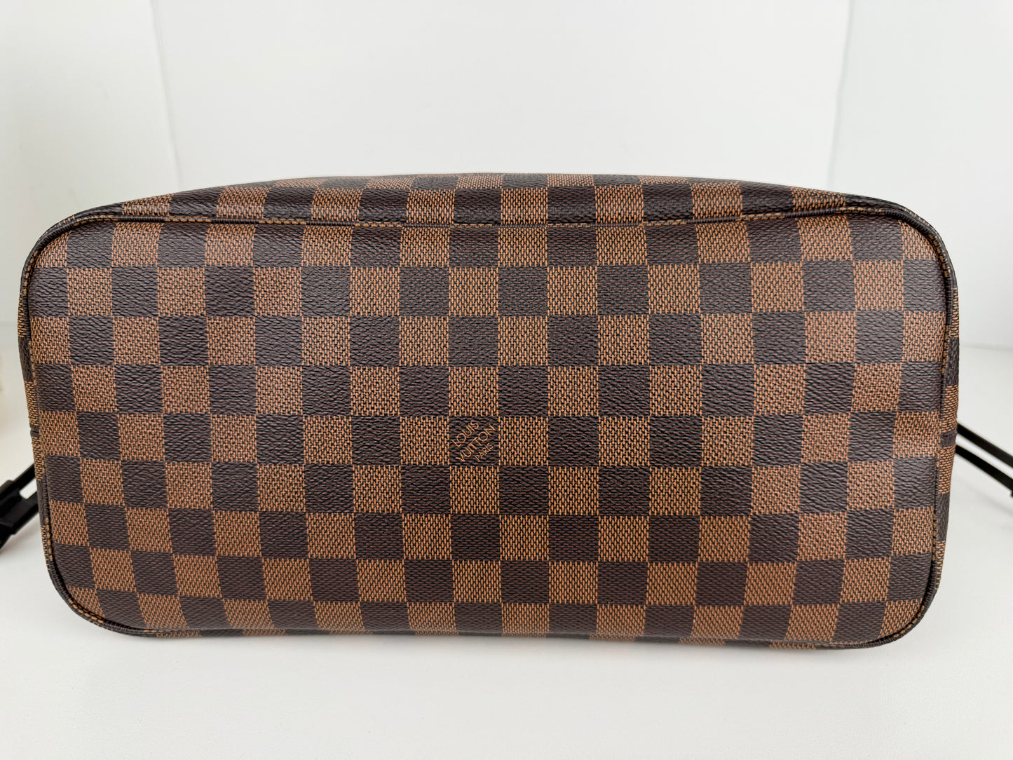 Louis Vuitton Neverfull MM Tote Bag in Damier Ebene Coated Canvas 2015 YE-1