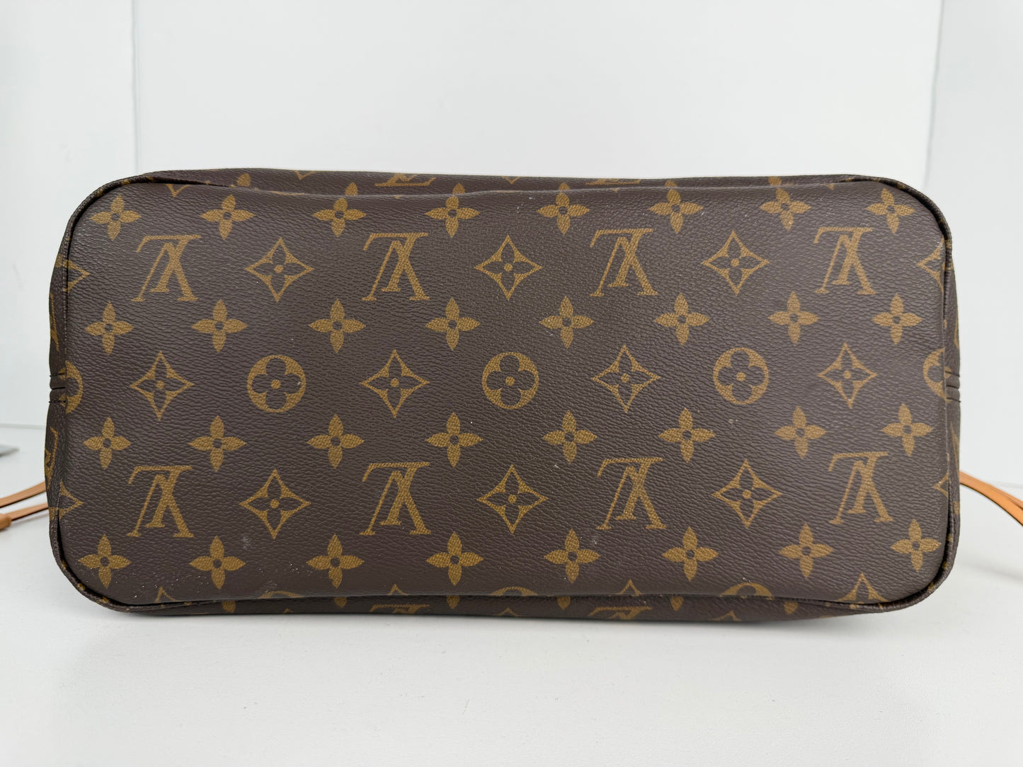 Louis Vuitton Monogram Neverfull MM Tote Bag in LV Monogram Canvas NFC S