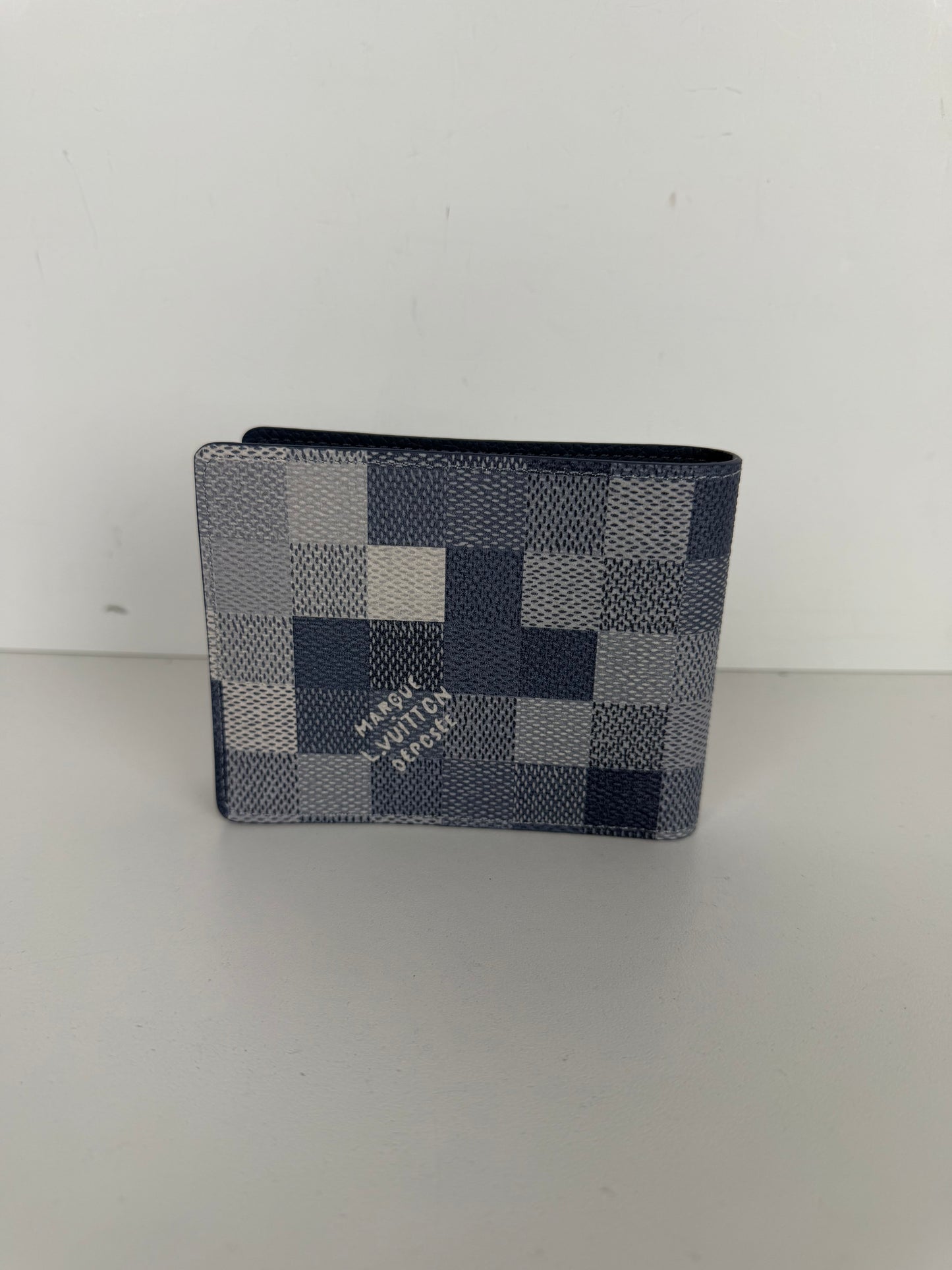 Louis Vuitton Slender Wallet NFC