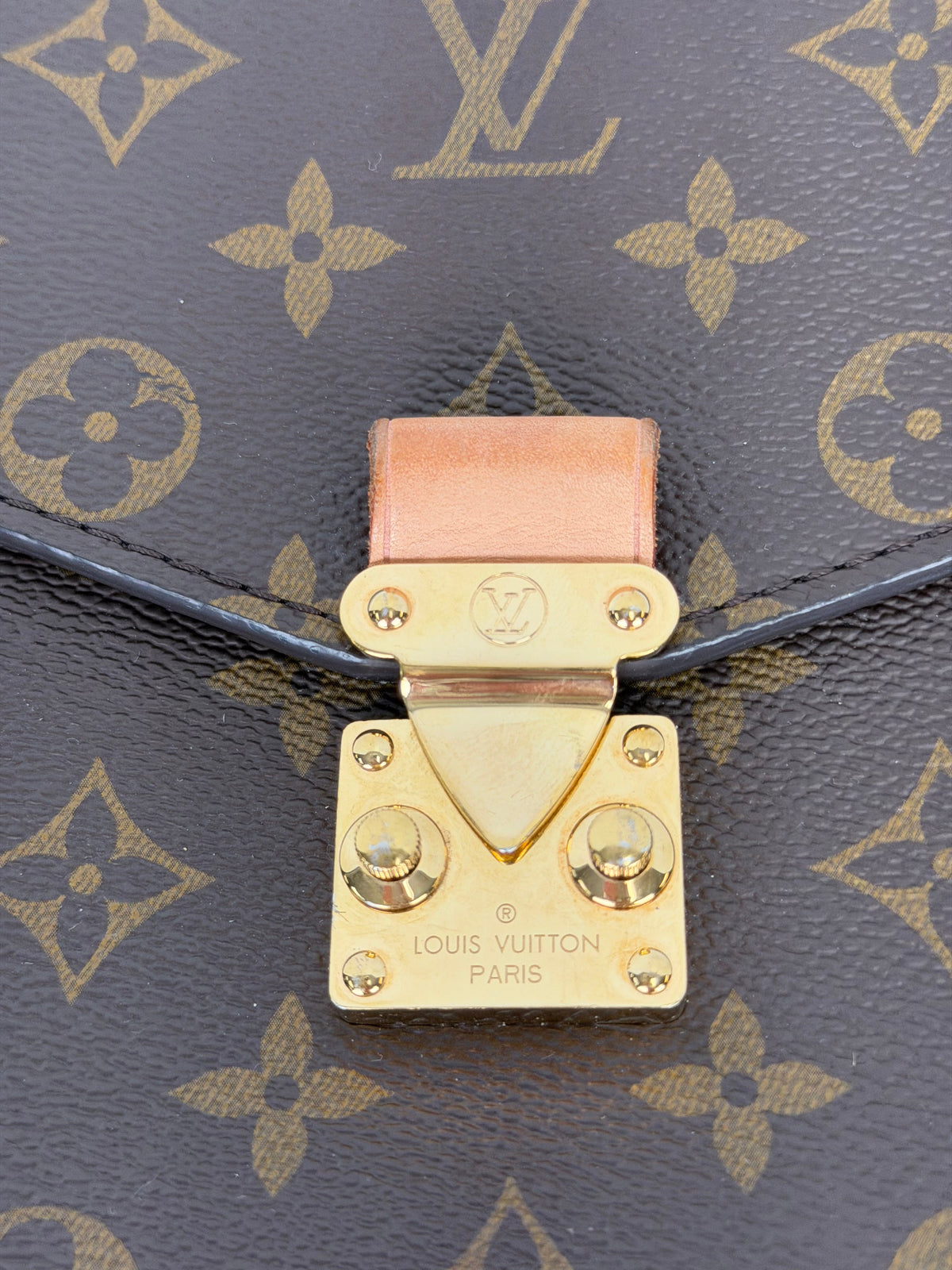Louis Vuitton Pochette Metis Bag in Brown LV Monogram Coated Canvas NFC YE-5