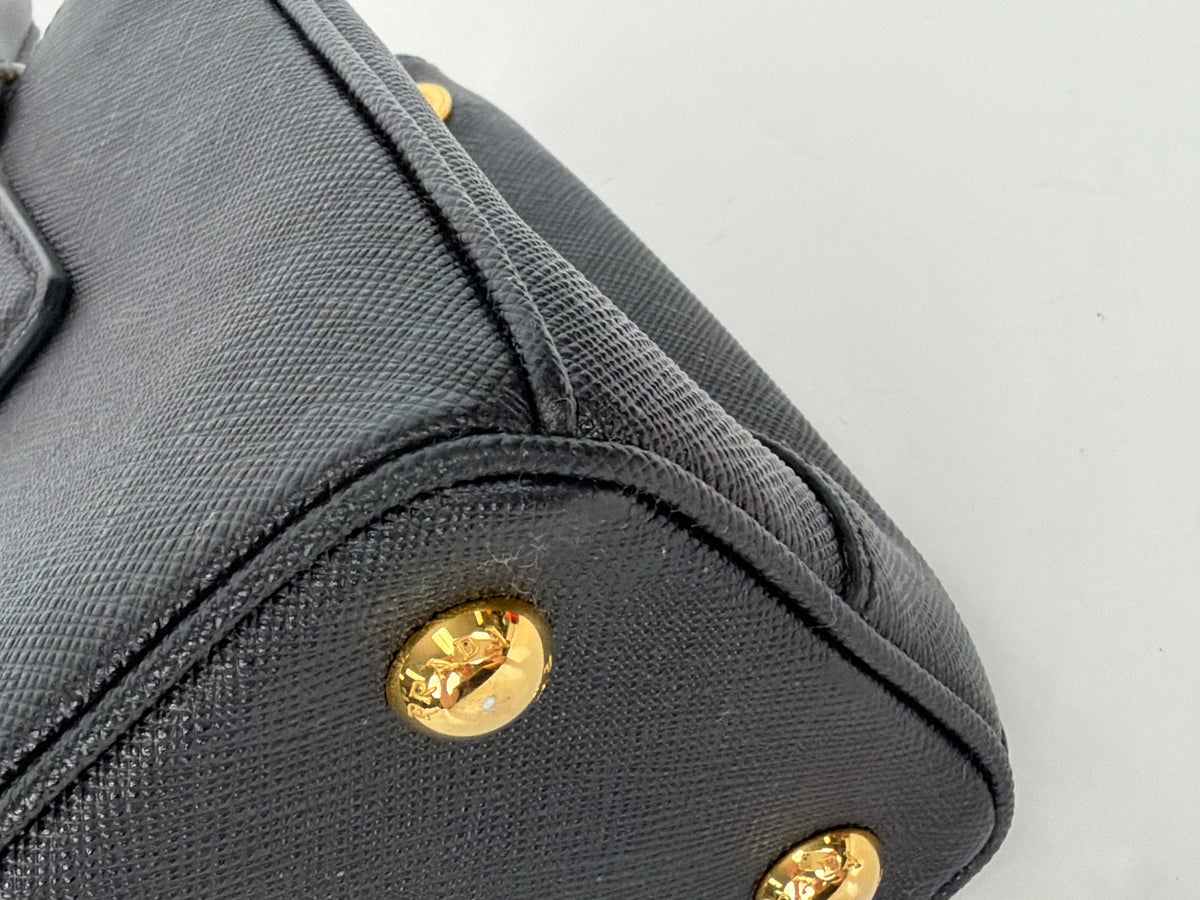 Prada Galleria Mini Top-Handle Bag in Black Saffiano Leather YK1