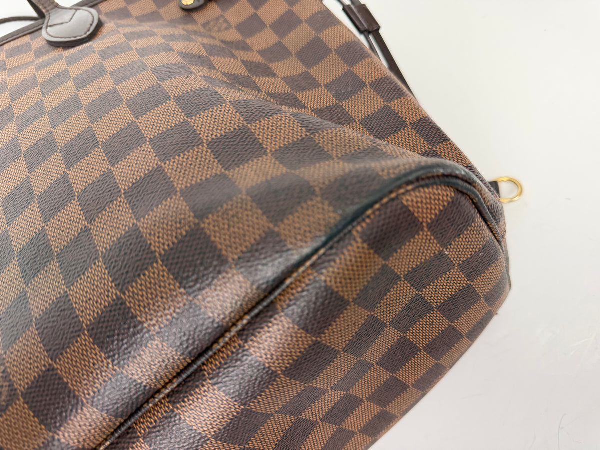 Louis Vuitton Neverfull MM Tote Bag in Damier Ebene Brown Coated Canvas 2011 YC8
