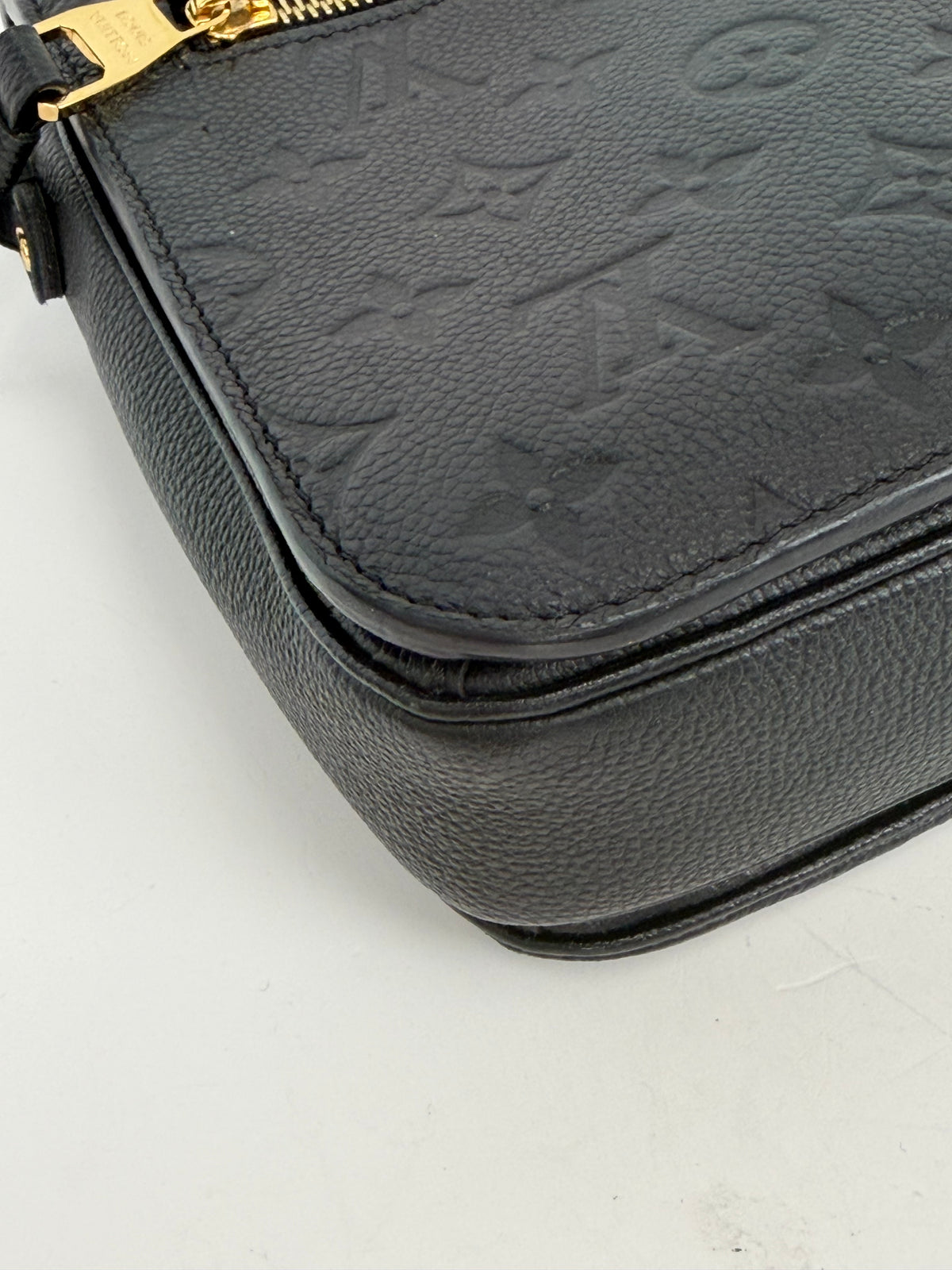 Louis Vuitton Pochette Metis Bag in Black Monogram Empreinte Leather NFC YE-5