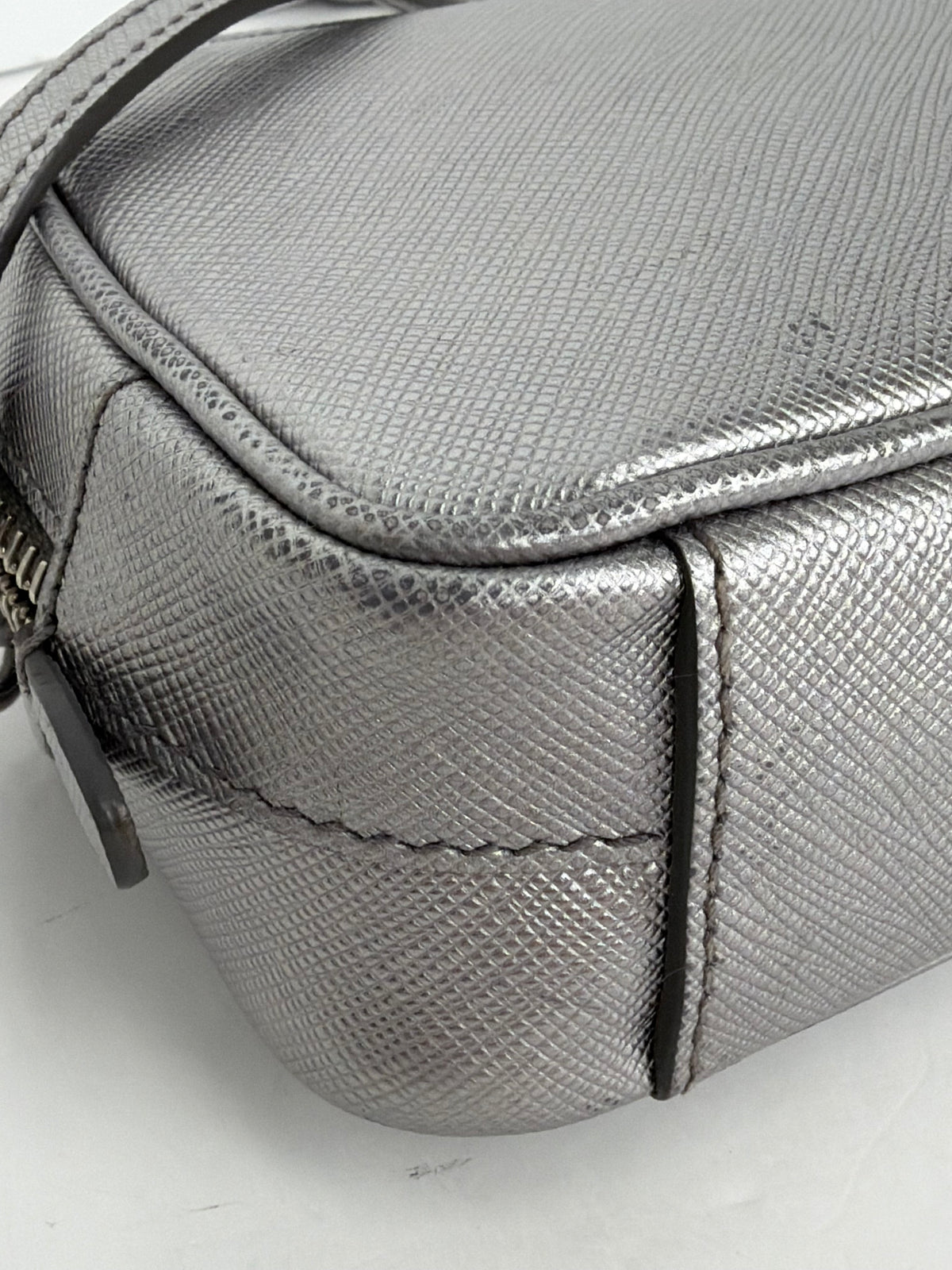 Prada Saffiano Lux Mini Camera Crossbody Bag in Metallic Saffiano Leather YS21