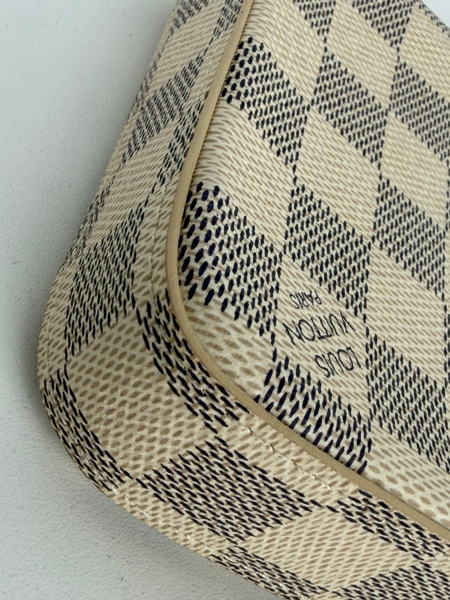 Louis Vuitton Felicie Pochette Bag in Damier Azur Coated Canvas 2019 S-06