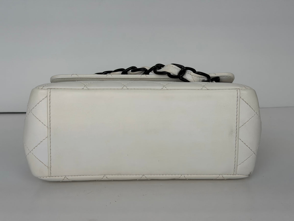 Chanel My Everything Small White Flap Crossbody Bag 1997-1999 YC3