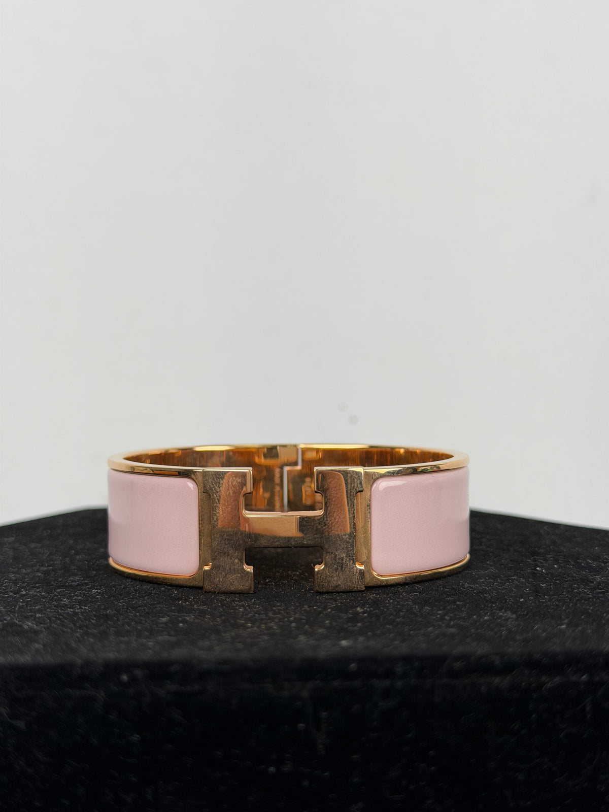 Hermes Clic Clac H Bracelet "H" Toggle Clasp in Rose Enamel & Gold  K3
