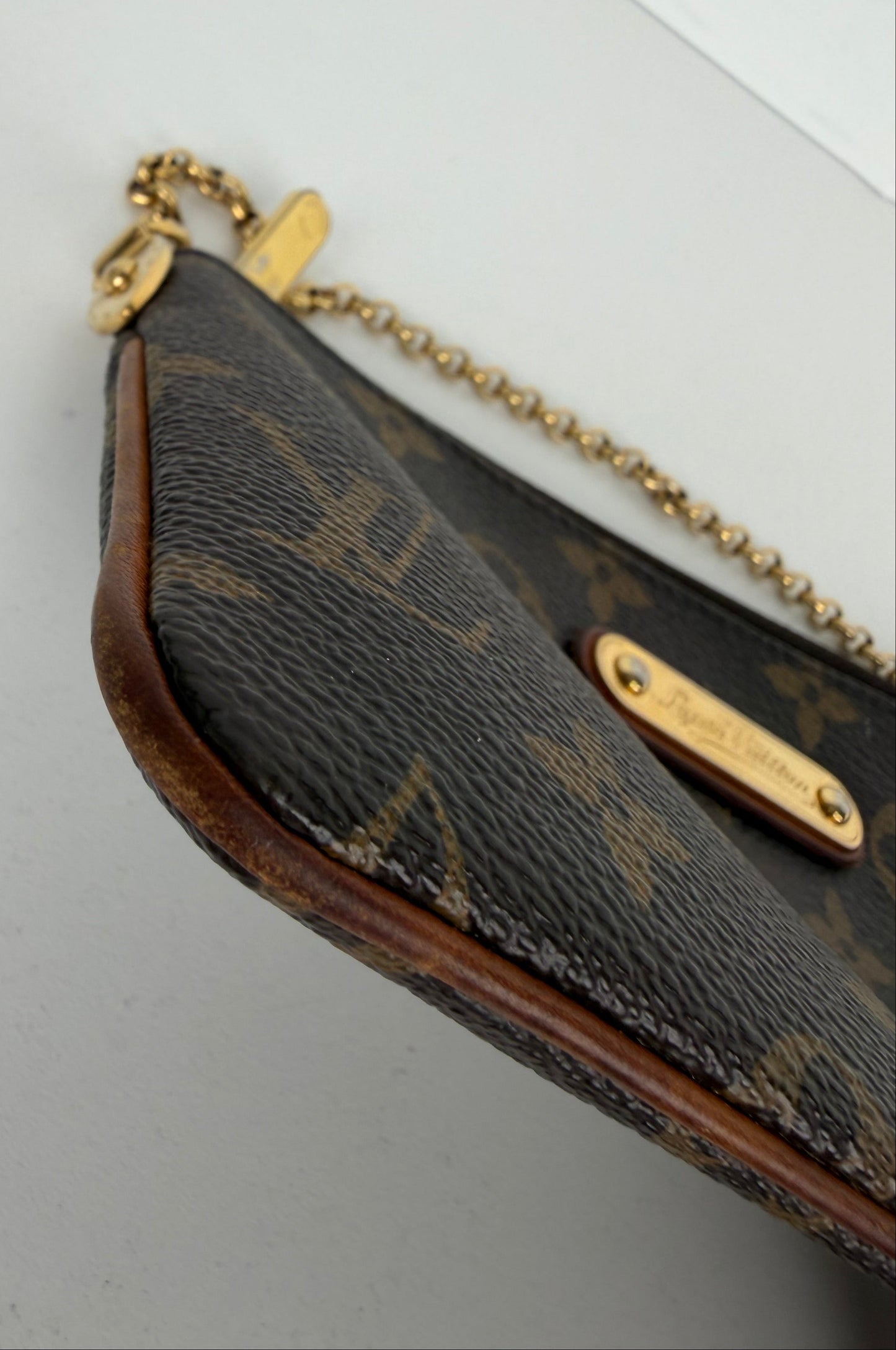 Louis Vuitton Monogram Pochette Milla Bag MM in Brown LV Monogram Canvas 2011 S-10