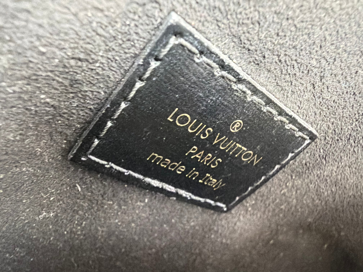 Louis Vuitton Pochette Metis MM Crossbody Bag Brown Reverse Monogram in Coated Canvas 2020 YC2