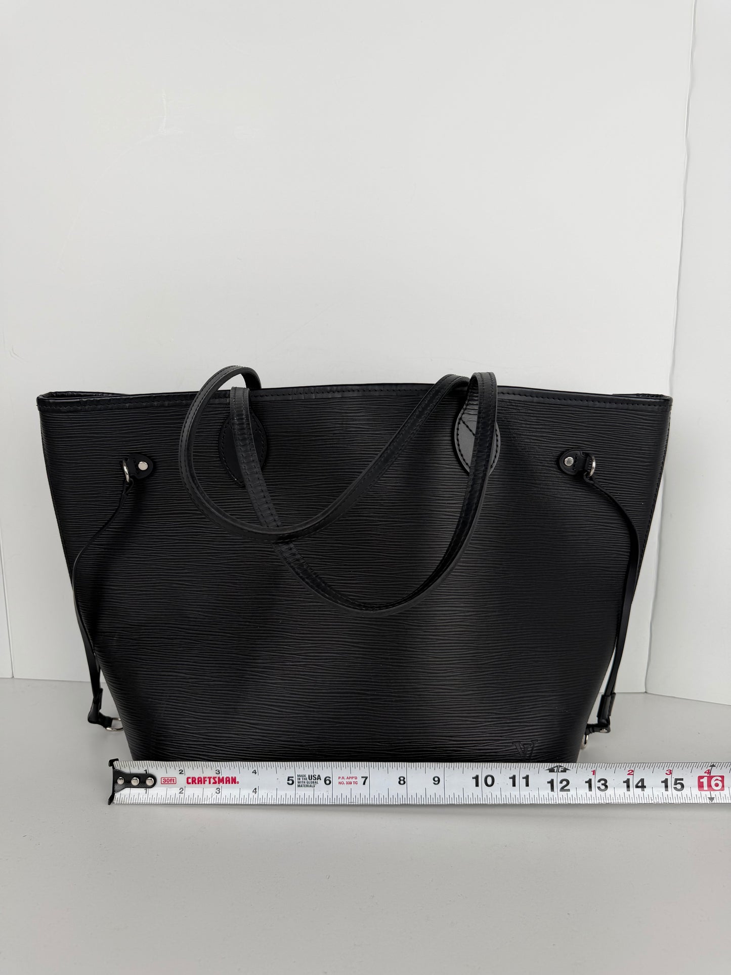 Louis Vuitton Neverfull MM Tote Bag in Black Epi Leather NFC YC-6