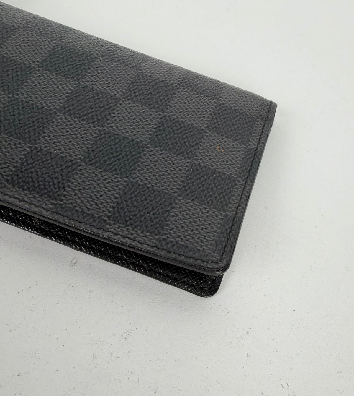 Louis Vuitton Damier Graphite Brazza Wallet in Coated Canvas 2014 K-1